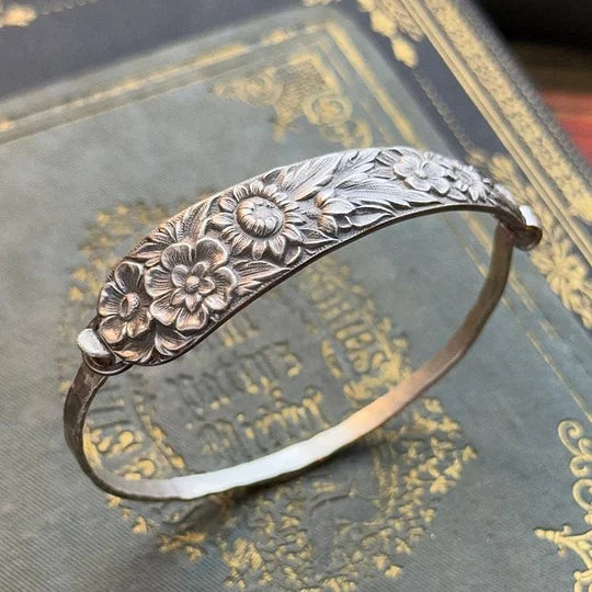 Delyth - Bracciale in Argento Inciso