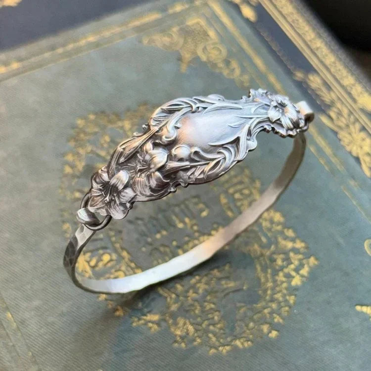 Delyth - Bracciale in Argento Inciso